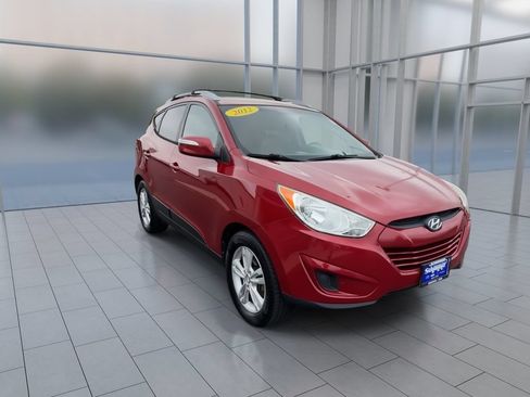 Used 2012 Hyundai Tucson GLS FWD image 2