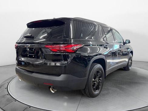 Used 2023 Chevrolet Traverse LT w/ Midnight/Sport Edition image 5