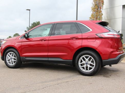 Used 2022 Ford Edge SEL w/ Convenience Package image 3