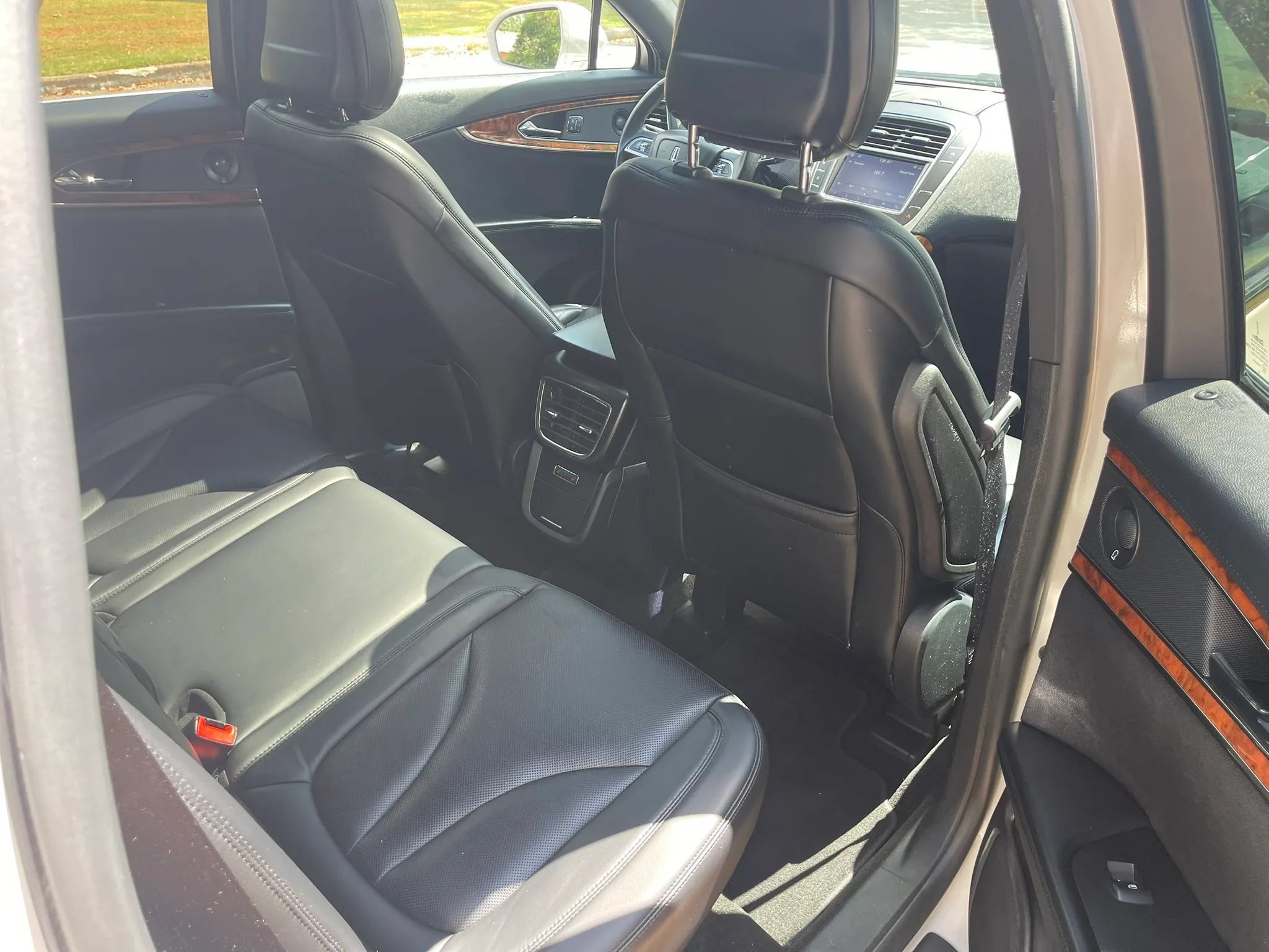 Used 2020 Lincoln Nautilus Reserve AWD/4WD image 13
