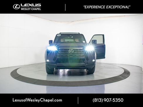 Used 2025 Lexus GX 550 w/ Accessory Package (Z1) image 45
