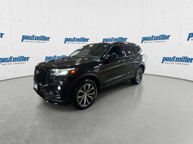 Certified 2025 Ford Explorer ST-Line AWD/4WD image 5