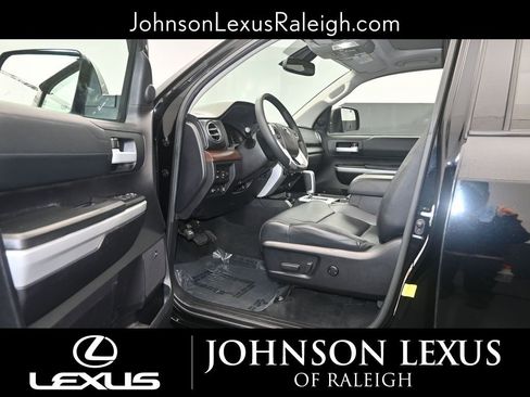 Used 2021 Toyota Tundra Limited w/ Limited Premium Package image 10