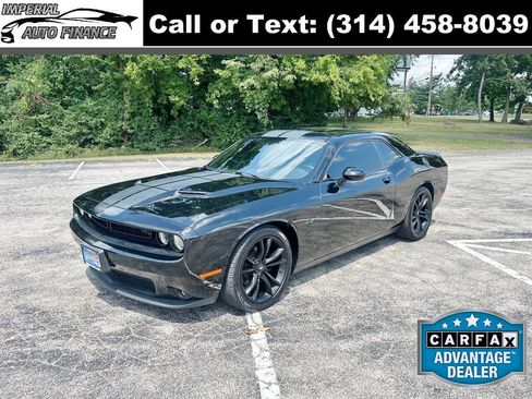 Used 2018 Dodge Challenger R/T Plus image 1