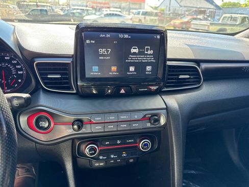 Used 2019 Hyundai Veloster Turbo FWD image 23