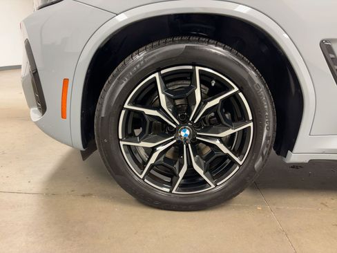 Certified 2025 BMW X4 xDrive30i image 11
