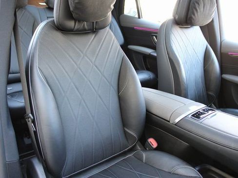 Used 2023 Mercedes-Benz EQS 580 4MATIC SUV image 14