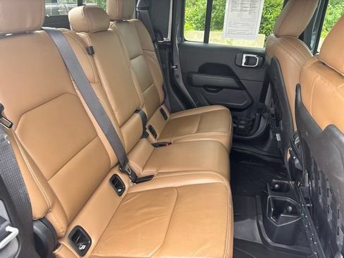 Used 2021 Jeep Gladiator Rubicon w/ LED Lighting Group AWD/4WD image 24