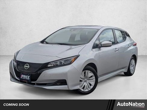 Used 2025 Nissan Leaf S image 1