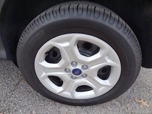 Certified 2019 Ford Escape S image 14