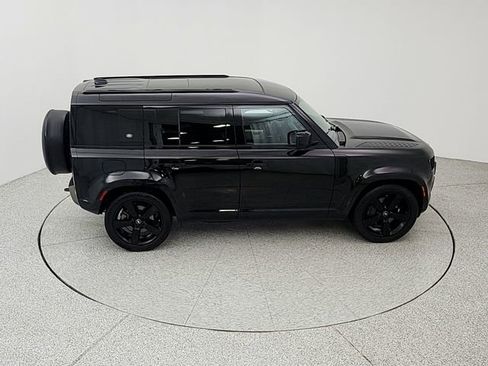 Certified 2023 Land Rover Defender 110 X-Dynamic SE image 16