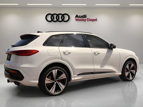 New 2026 Audi SQ5 Premium Plus AWD/4WD image 5