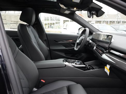 New 2026 BMW i5 eDrive40 w/ M Sport Package image 6