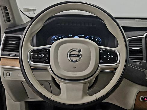 Used 2021 Volvo XC90 T6 Momentum image 39