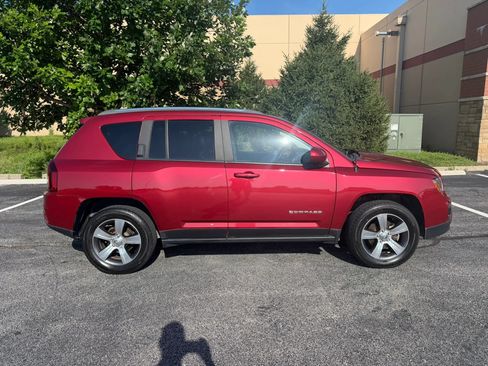 Used 2017 Jeep Compass High Altitude AWD/4WD image 7