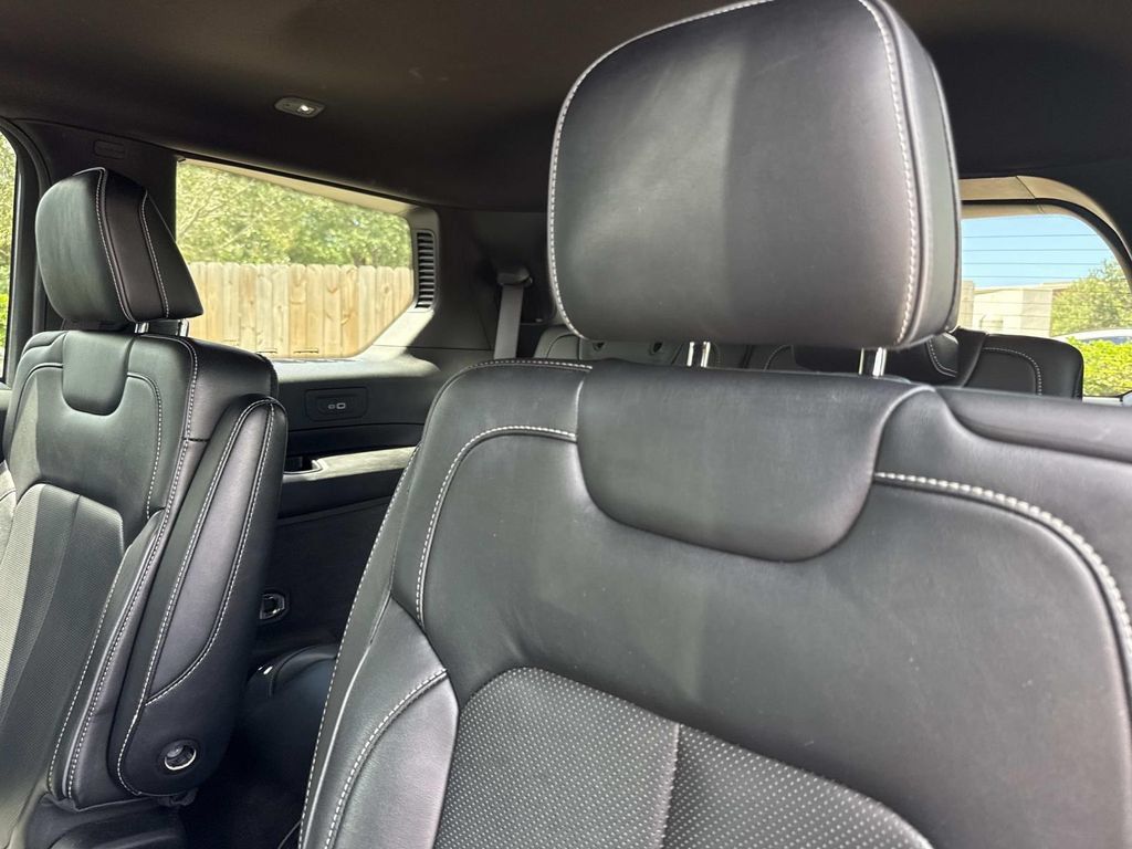 Used 2021 Jeep Grand Cherokee L Overland w/ Luxury Tech Group IV RWD image 14