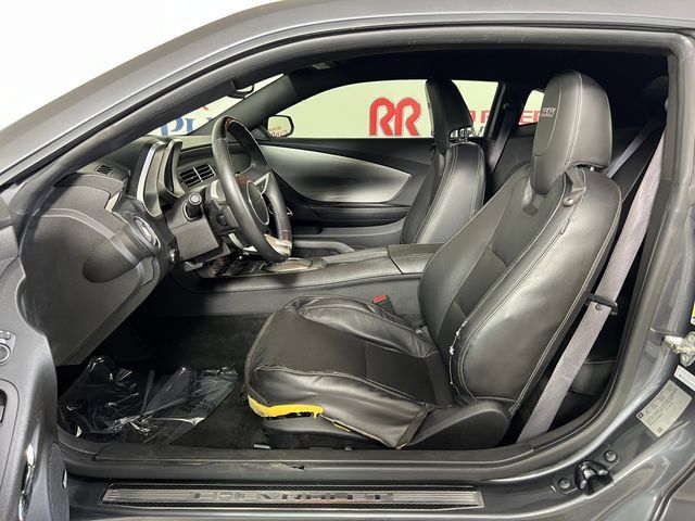 Used 2010 Chevrolet Camaro SS w/ RS Package RWD image 9