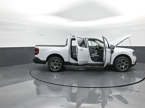 New 2025 Ford Maverick Lariat w/ 4K Tow Package image 38