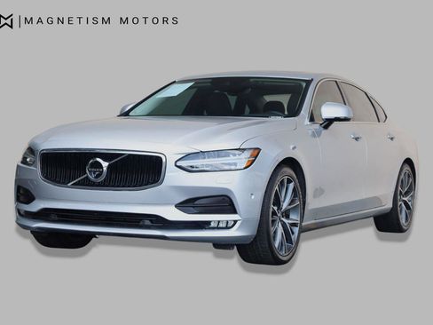 Used 2018 Volvo S90 T5 Momentum w/ Convenience Package FWD image 4