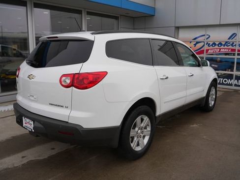 Used 2010 Chevrolet Traverse LT w/ Personal Connectivity Package image 37