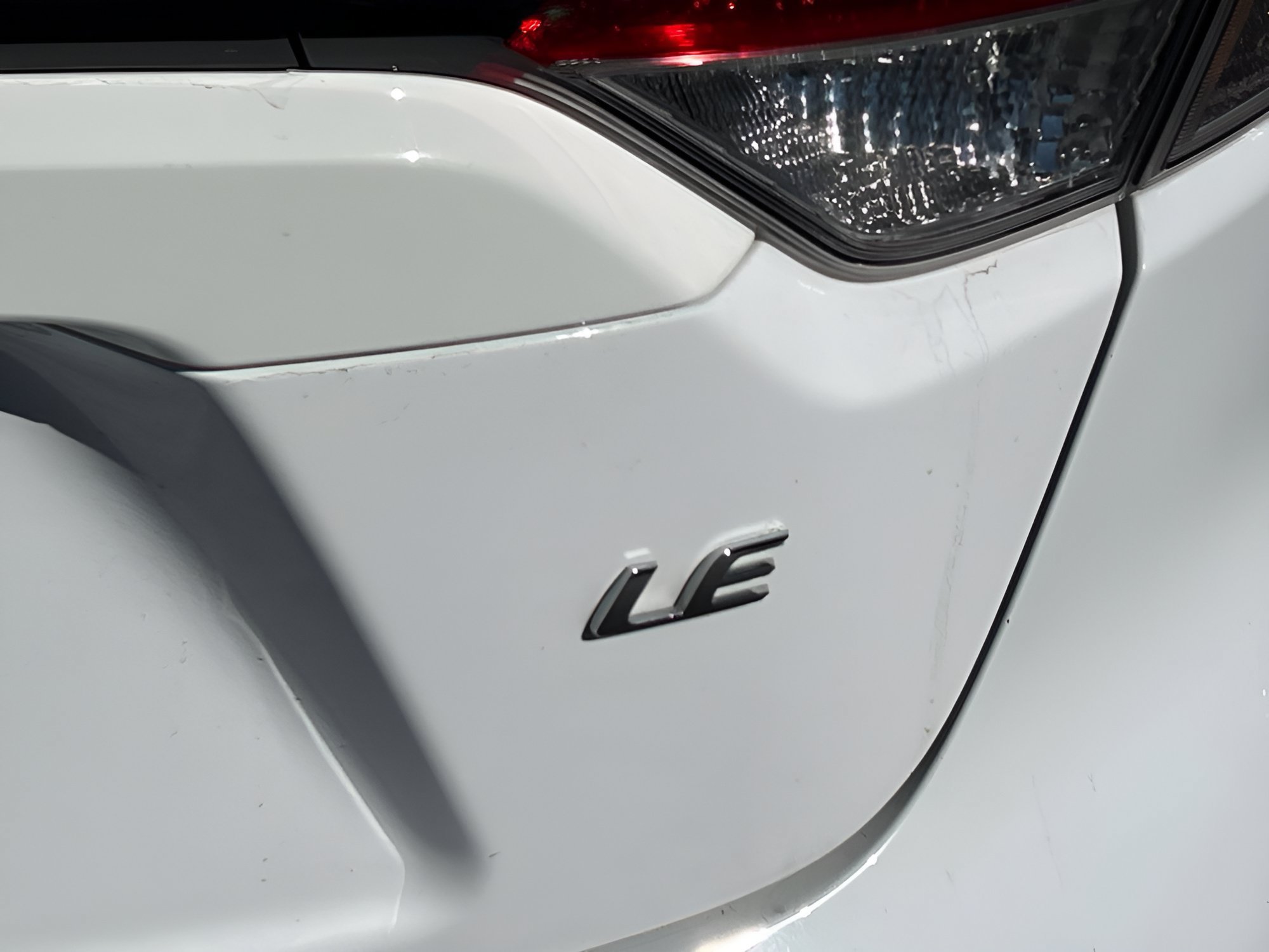 Used 2025 Toyota Corolla LE FWD image 9