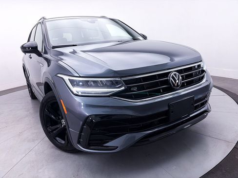 Used 2024 Volkswagen Tiguan SE R-Line FWD image 3