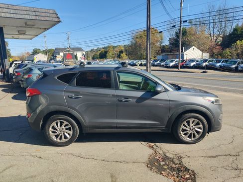 Used 2016 Hyundai Tucson SE w/ Option Group 02 image 7