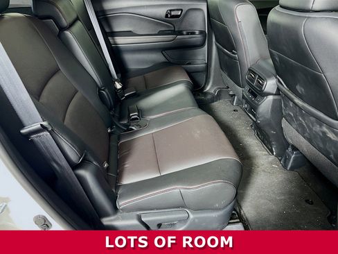 Used 2025 Honda Passport Black Edition image 24