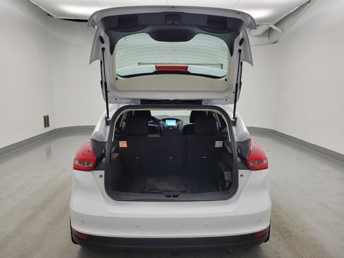 Used 2018 Ford Focus SEL w/ Cold Weather Package FWD image 29