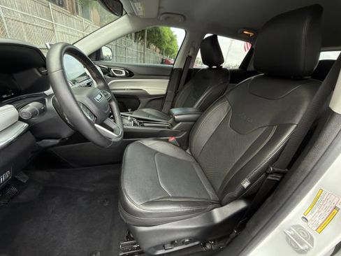 Used 2022 Jeep Compass Limited w/ Elite Group AWD/4WD image 24