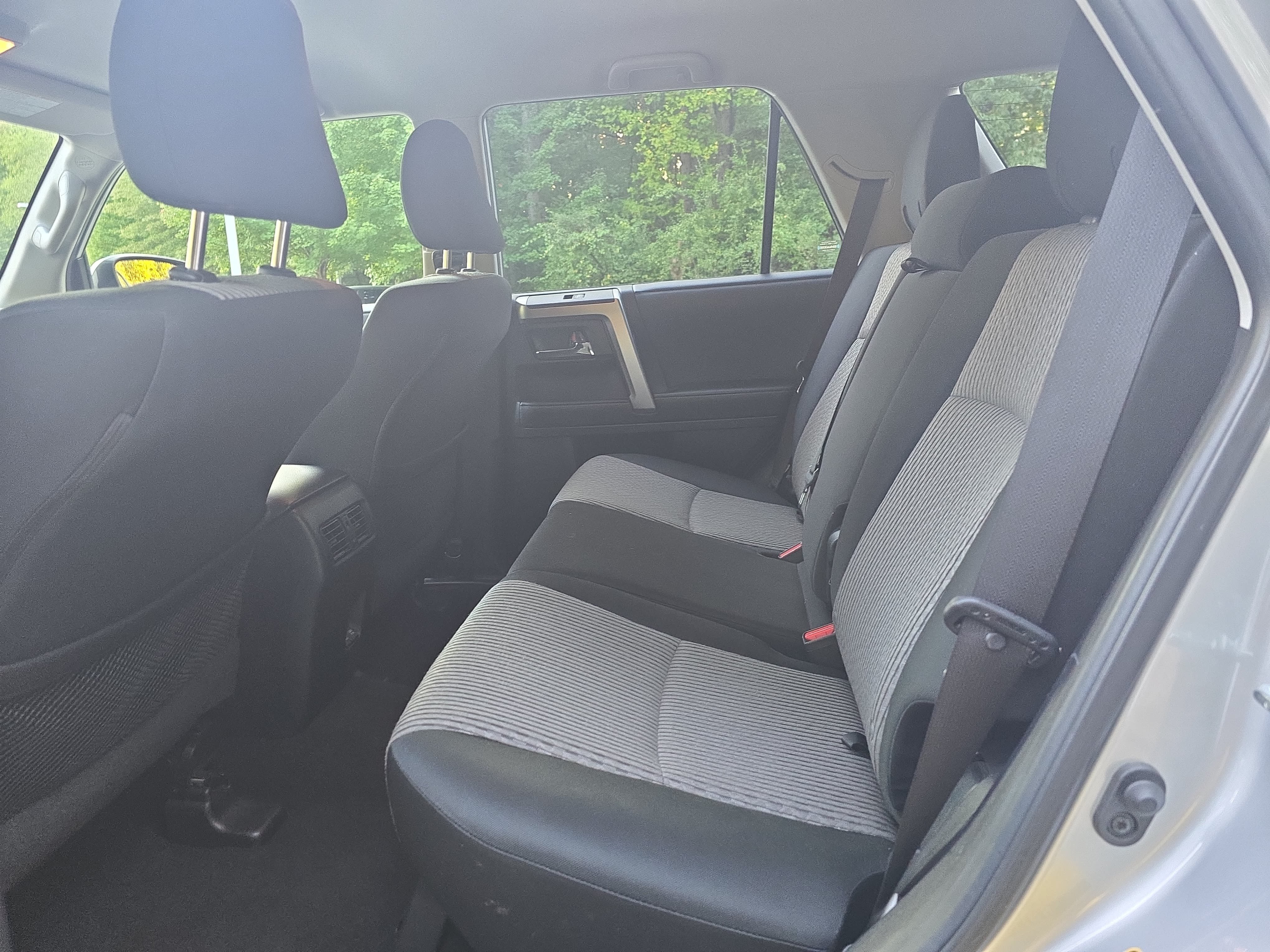 Used 2021 Toyota 4Runner SR5 AWD/4WD image 13