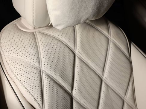 Used 2024 Mercedes-Benz Maybach S 580 4MATIC image 57