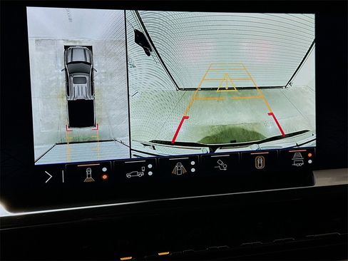 Used 2025 GMC Sierra 1500 SLT image 14