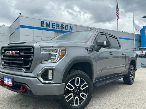 Used 2022 GMC Sierra 1500 AT4 w/ AT4 Preferred Package AWD/4WD image 1