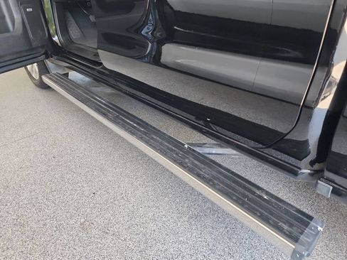 Certified 2019 Chevrolet Silverado 1500 High Country w/ Technology Package AWD/4WD image 35