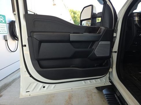 Used 2023 Ford F250 Lariat w/ Lariat Ultimate Package AWD/4WD image 52