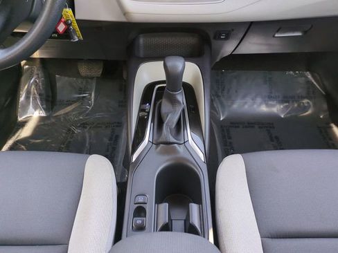 Used 2025 Toyota Corolla LE image 17
