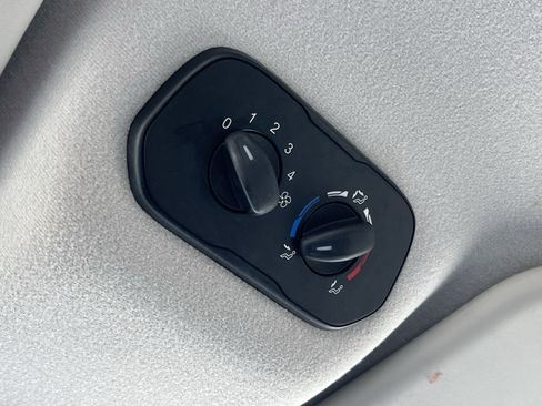 Used 2019 Ford Transit 350 XLT RWD image 34