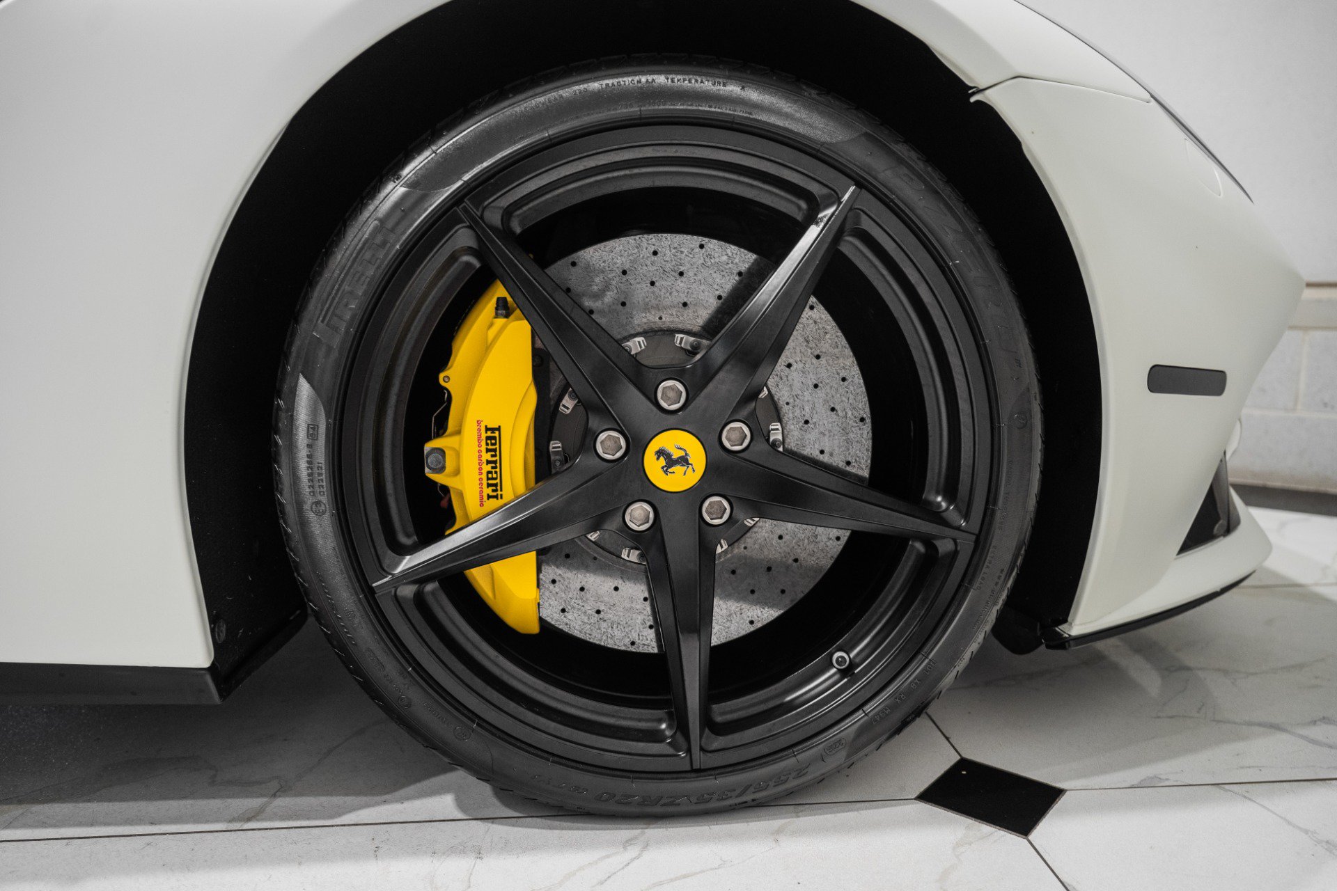 Used 2017 Ferrari F12 Berlinetta RWD image 18