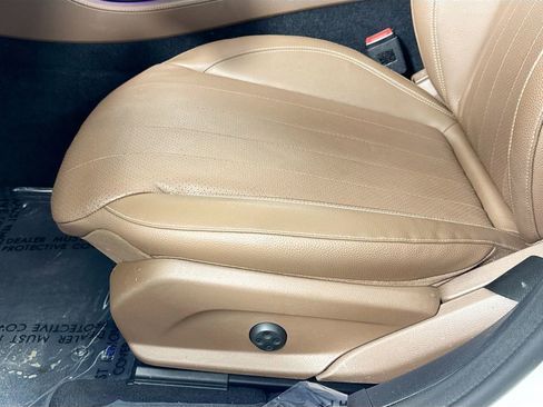 Used 2019 Mercedes-Benz E 300 E 300 image 24