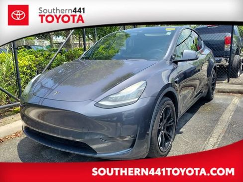 Used 2021 Tesla Model Y Long Range AWD/4WD image 1