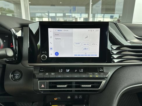 Used 2025 Toyota Camry LE FWD image 33