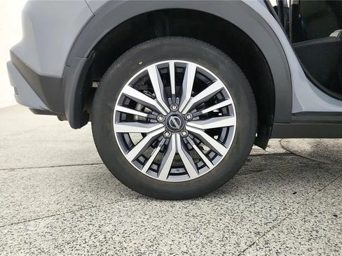 Used 2024 Nissan Kicks SV FWD image 14