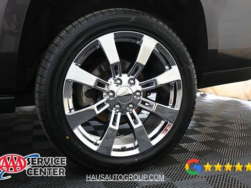 Used 2017 Cadillac Escalade Premium Luxury AWD/4WD image 36