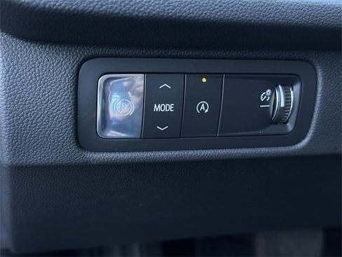 New 2026 Chevrolet Traverse RS image 18