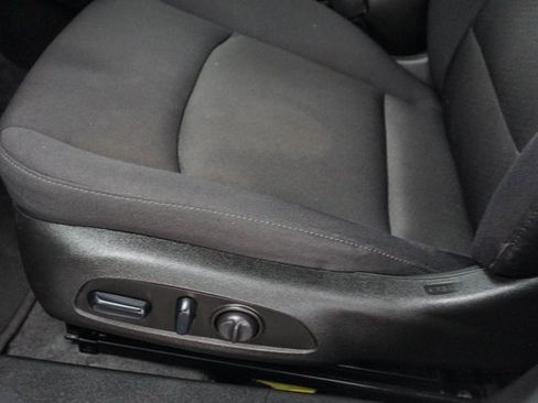 Used 2025 Chevrolet Malibu LT image 12