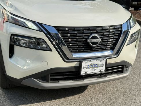 Used 2023 Nissan Rogue SV w/ SV Premium B Package AWD/4WD image 8
