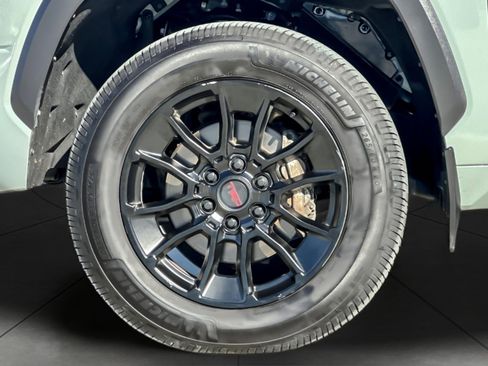 Used 2023 Toyota Tundra Limited image 24