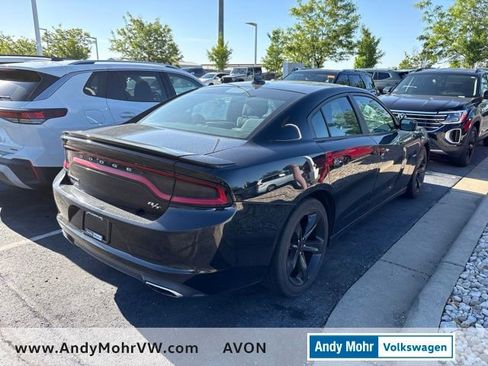 Used 2017 Dodge Charger R/T RWD image 3
