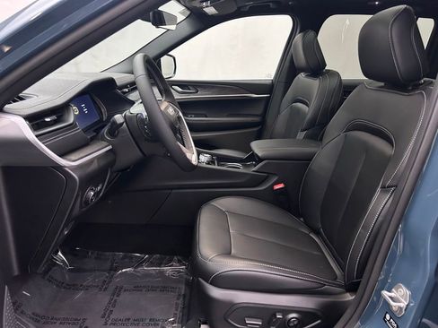 New 2026 Jeep Grand Cherokee Limited AWD/4WD image 12